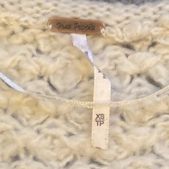 FREE PEOPLE KNIT SWEATER XS ☘️ - Picture 3 of 7